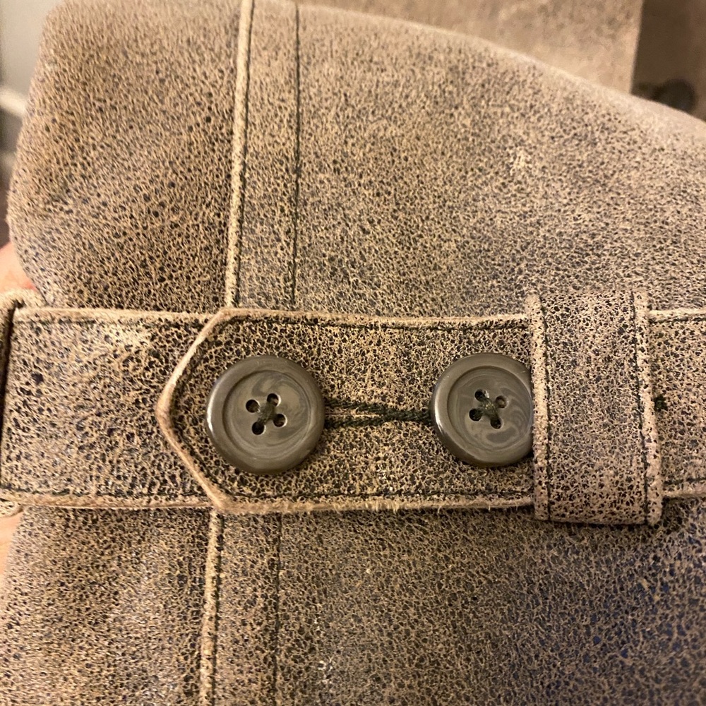 Leather jacket - Picture 12 of 14